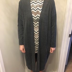 Oak and fort cardigan.